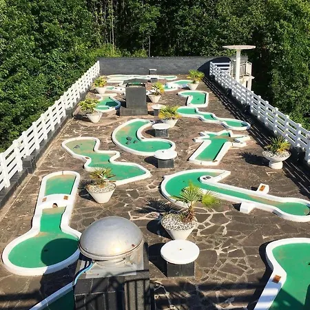 Отель Christina 3*