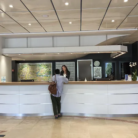 酒店 Christina 卢德