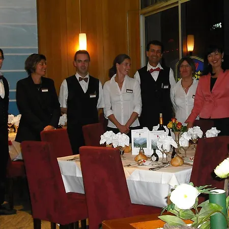 酒店 Hotel Christina 3*