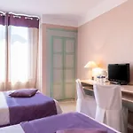 Christina Hotel 3*