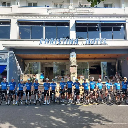 Christina 3*